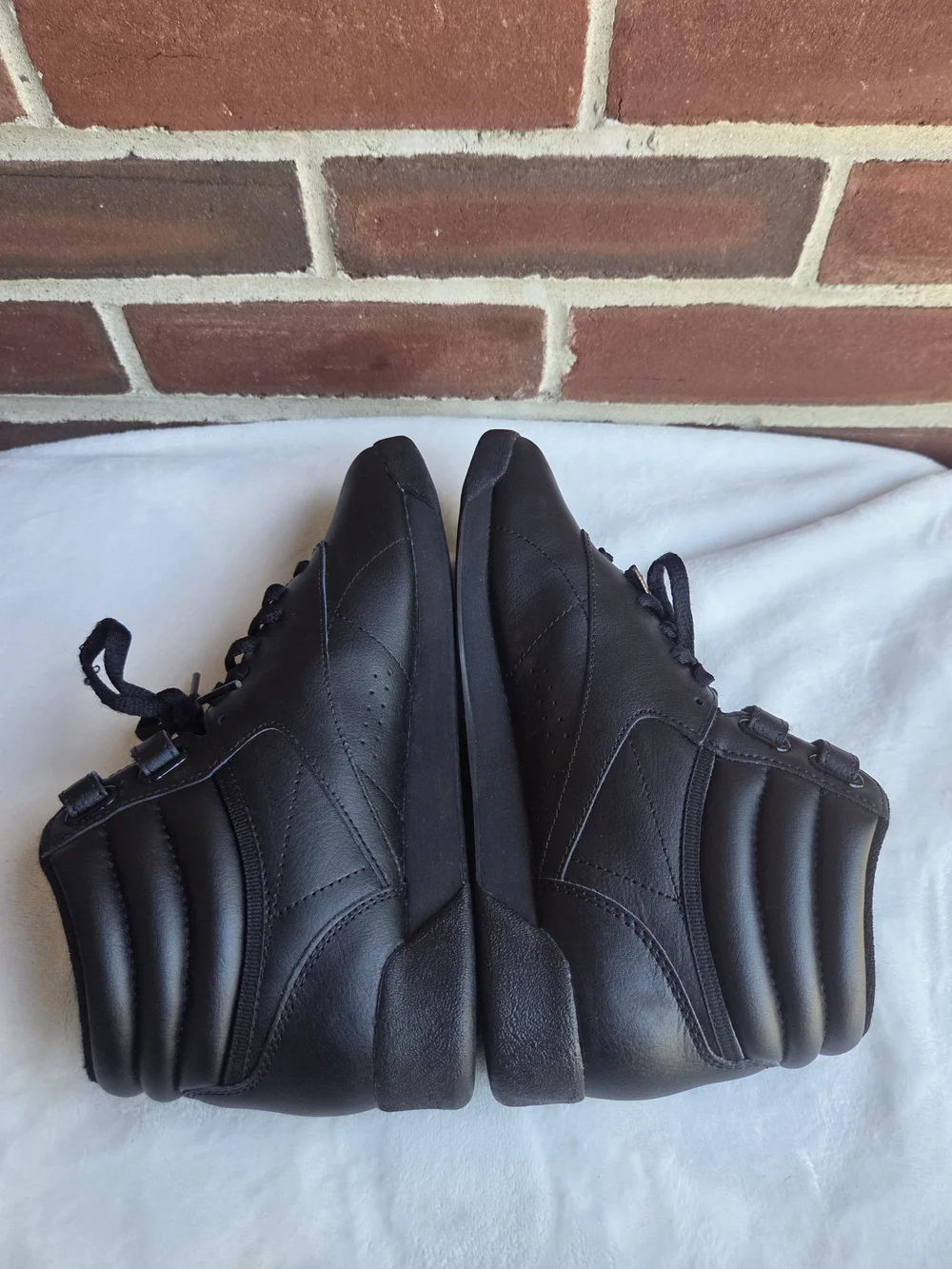 Reebok Classic Freestyle Hi Black Leather High Top Sneakers Women's US 8
